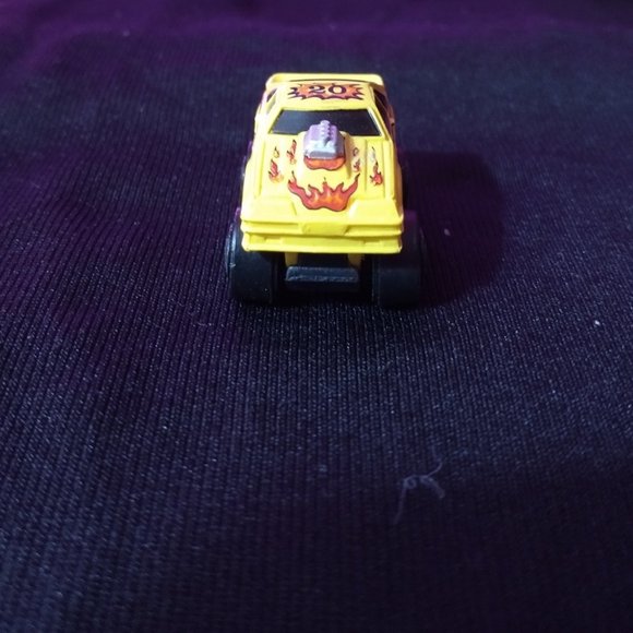 Micro Machines 1987 Road Champs '80's Ford Mustang - Picture 3 of 8